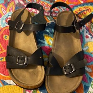 Black Everglades sandals
